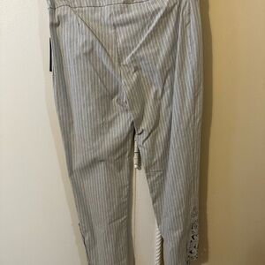 ATTYRE Audrey Light Gray Pinstripe Slim Pants Size 16